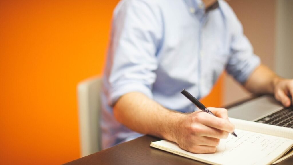 Contratto collettivo nazionale commercio – PDF gratis da scaricare